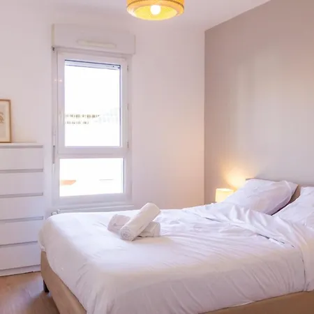 Zenbnb / Zebra / 2 Min. Gare /tramway / 3pers/ Stationnement Apartment Annemasse